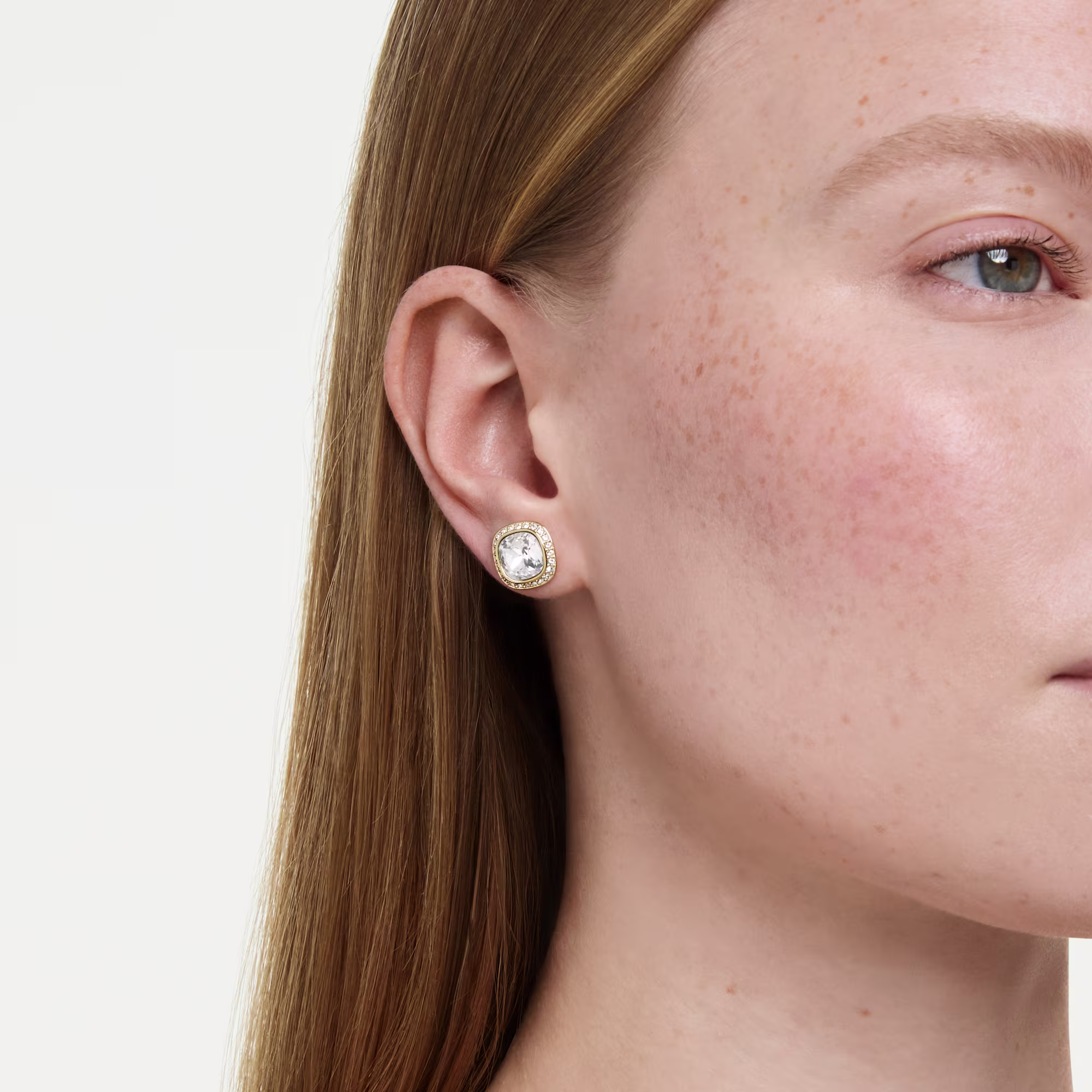 Una Angelic stud earrings